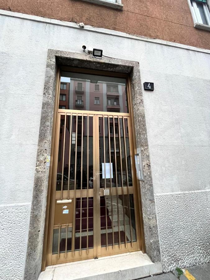 Kibilu - Via Braga - Stazione Centrale Milan Bagian luar foto